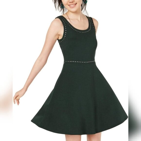 Rosie Harlow Green & Stud Design Dress - Picture 1 of 8